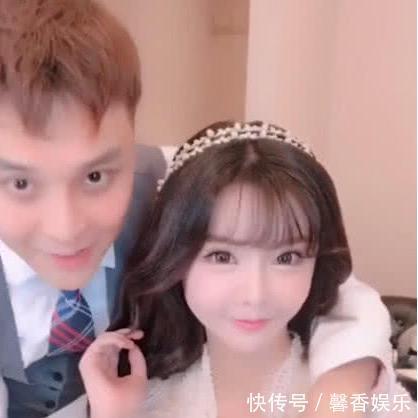 韩安冉婚纱照流出,一对整容脸。新郎手的位置