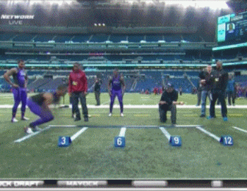 73米,这个数字可能比很多普通人助跑三级跳还要更远一些.