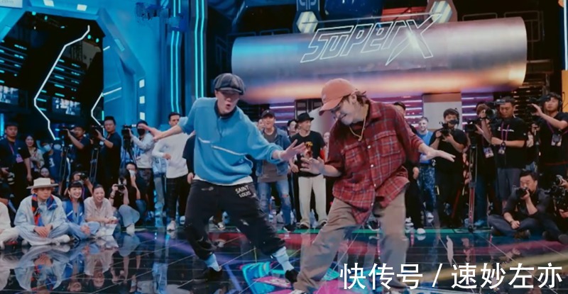 终于等到了《街舞4》火锅局 四大队长开心上线 神仙友谊太感人了