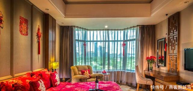 面试官老板约你到宾馆谈事情,你去不去女大学