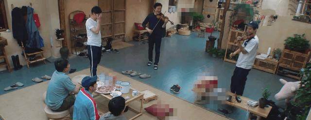 向往的生活收官之际迎来大人物!黄磊让出C位