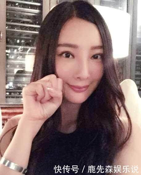 王李丹妮频频大秀身材,网友表示好的作品才能