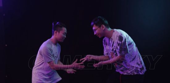 石头秀最新视频全集 t01c71ad84f4f767d9c.jpg