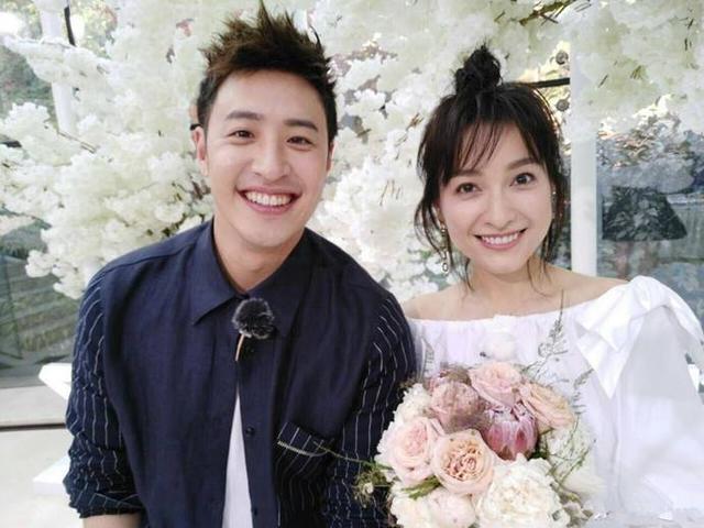 潘玮柏直播台湾腔被吴昕东北腔带偏,合体暗