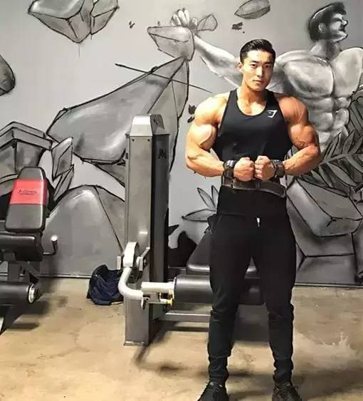 中国的肌肉一哥!用实力压倒欧美肌肉男!