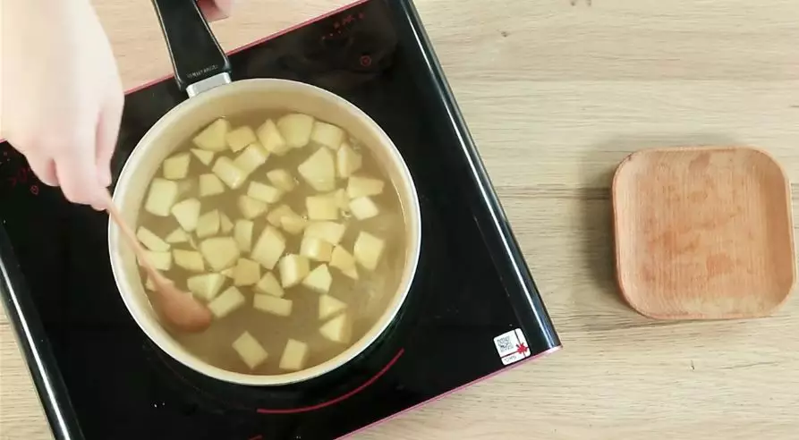 辅食:宝宝不爱吃菜常便秘?吃它比吃药更管用!