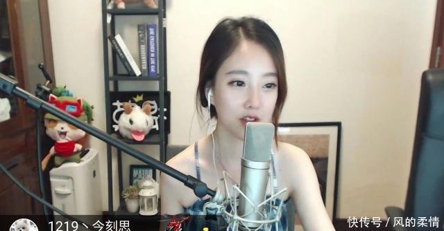 如何成为一名电台主播 t01cd55cc0d2862cf90.jpg