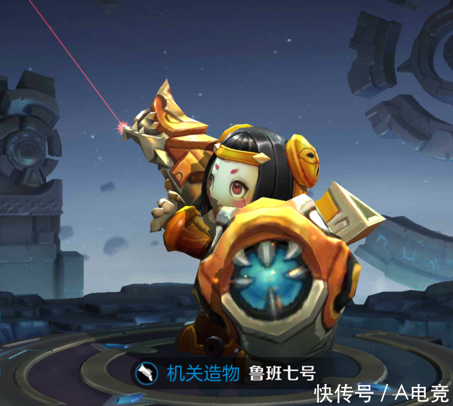 王者荣耀鲁班智商250毫无用处?看到他女朋友你就明白了