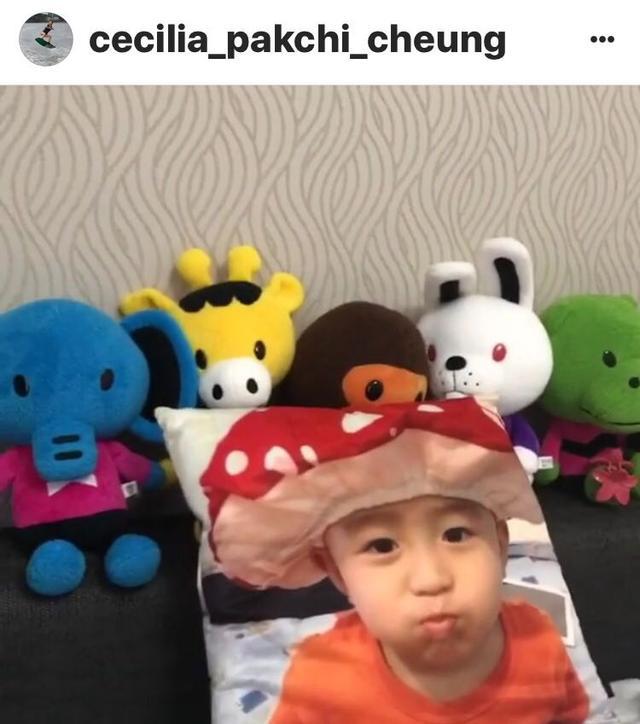 而且,从张柏芝分享的动态来看,lucas也真的超爱吃面食啊