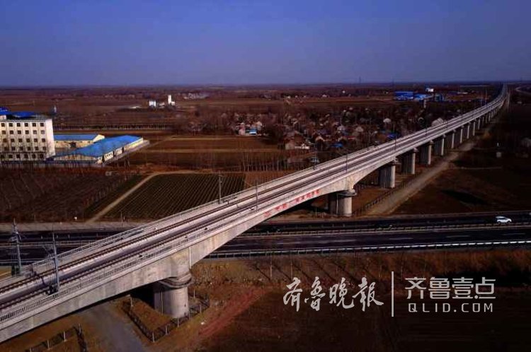 航拍在建济青高铁雄姿,预计年底通车