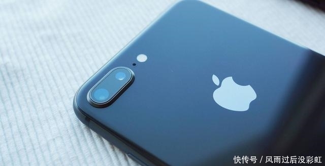 最新的华为mate20Pro和苹果8P谁更值得买? 两