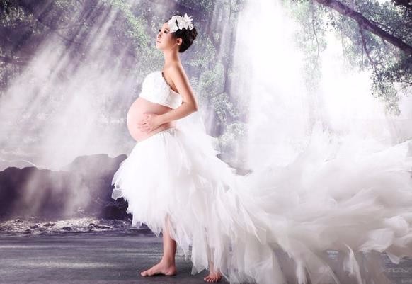 孕妇婚纱照_孕妇大肚照