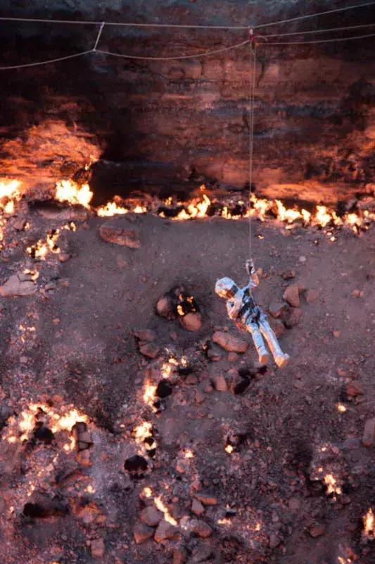 地狱之门--达尔瓦扎天然气坑洞