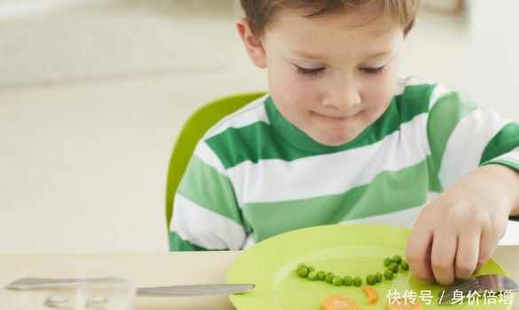 宝宝吃鱼肝油的最佳时间,是早晨还是晚上?孕妈