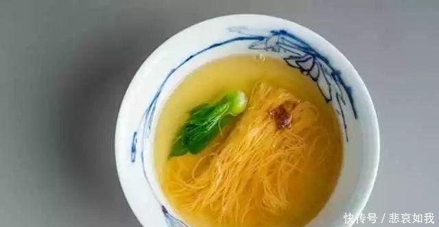 开水川菜、白菜面、狮子头、鲍鱼,金丝假鸡翅红烧这是根鹌鹑蛋图片