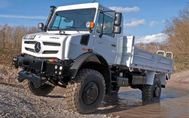 地表最强四轮越野机器。乌尼莫克U4000价格