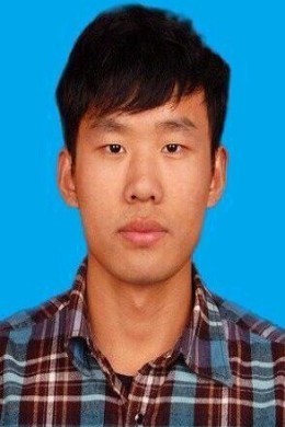 谁能把我这张蓝底二寸照片改成一寸白底照片.谢谢.