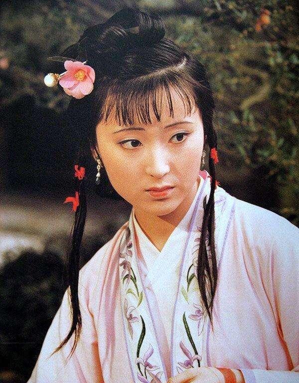 红楼梦里对林黛玉的判词为何与薛宝钗的在一起