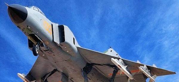 为什么说歼8B是最强的二代机,看看它的战绩你