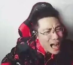 大司马吃鸡被曝开挂?网友只用几张图片就证明