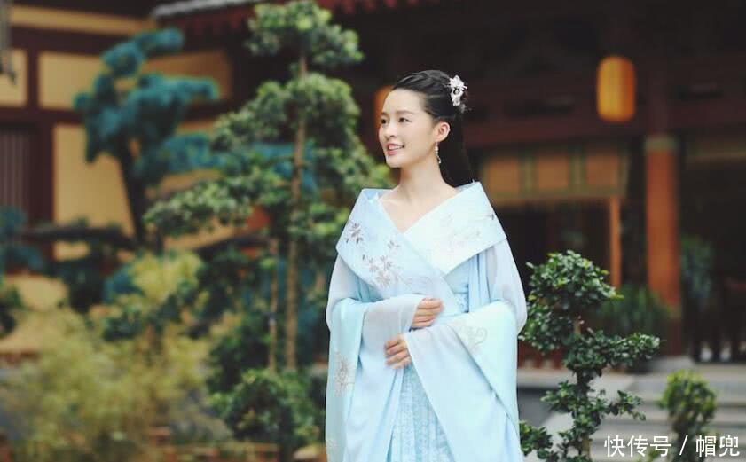 李沁新作品杀青!一袭白衣又美又仙,看造型要比