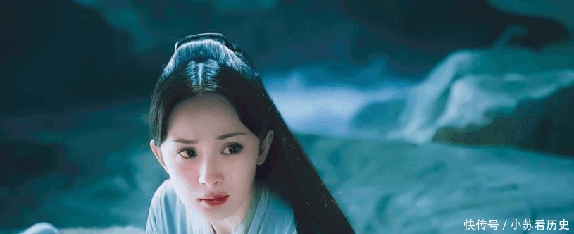 杨幂高难度坐姿走红, 网友争相模仿! 胖子歇歇