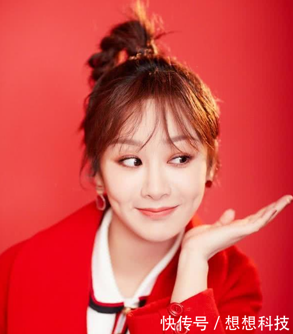 杨紫最新综艺 t01daedcbff22c1aeb5.png