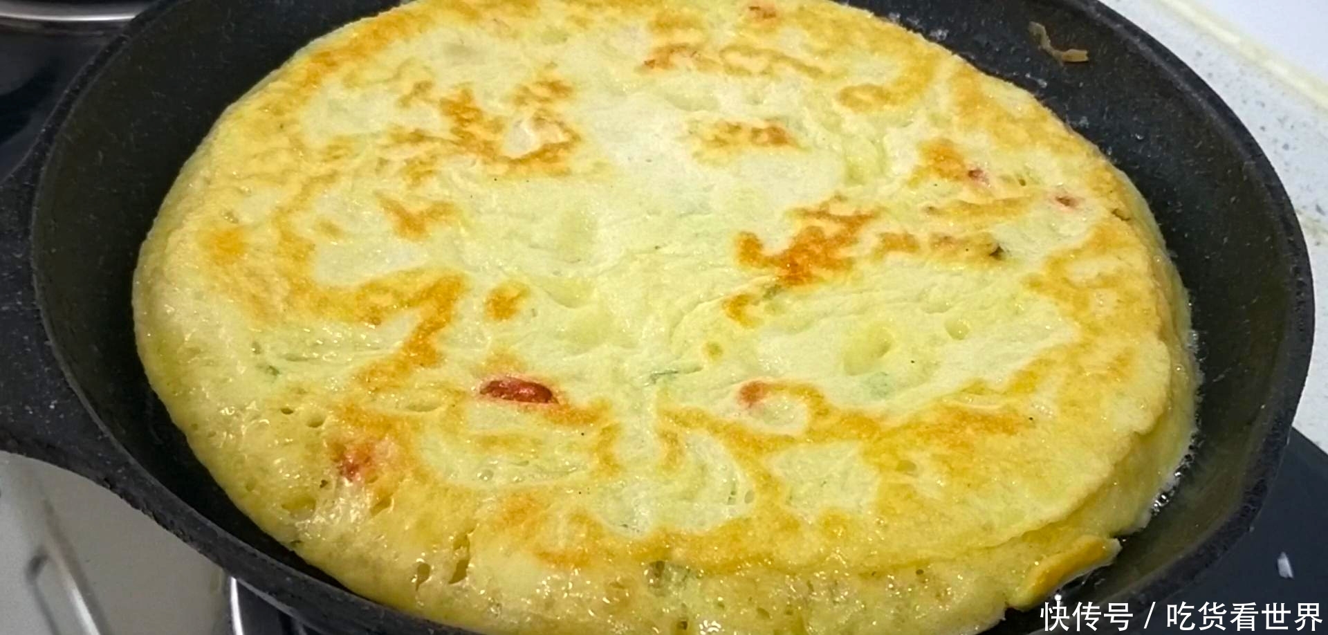手不沾面做大饼,金黄酥脆,蓬松柔软,省时省力,出锅一个不够吃 吉祥坊太阳城代理