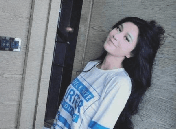 男子约女网友见面, 两人吃饭到一半! 男人就跑