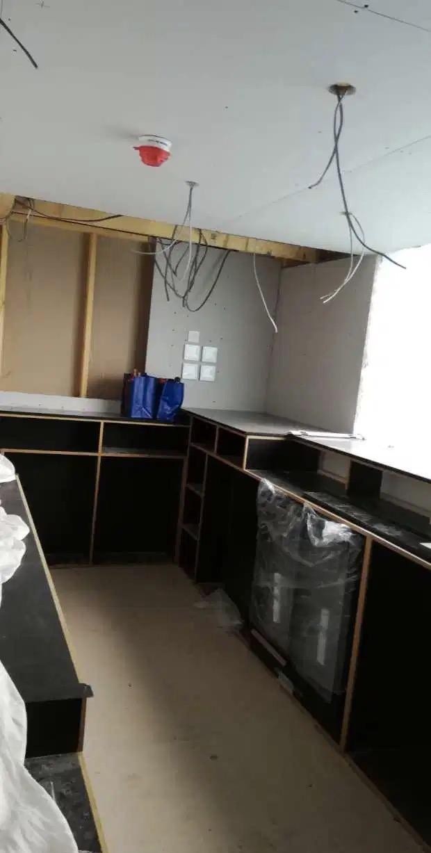 开饮食店要办什么证