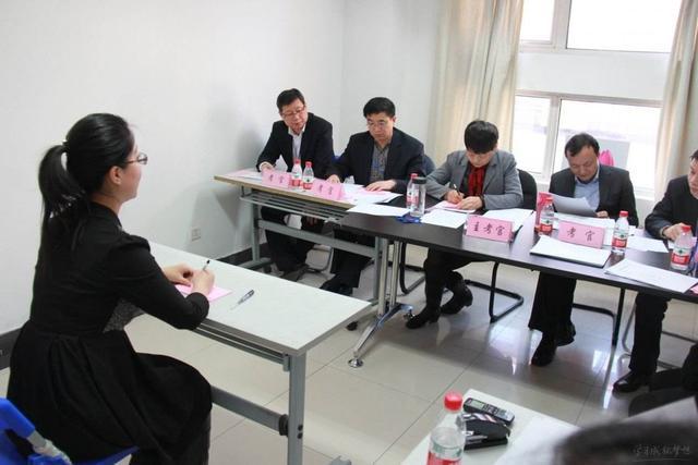 面试官:说说你妈和你老婆哪个更重要?10个神回复,高手在民间!