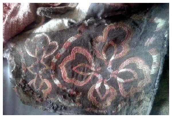 1500年的木乃伊出土时脚上竟然穿着现代球鞋?