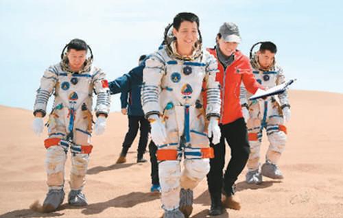 想成为一名合格的宇航员,一定要通过沙漠训练,这是为什么?