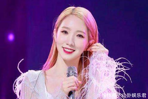 孟美岐16岁高中照片,对比杨超越18岁,女流氓和