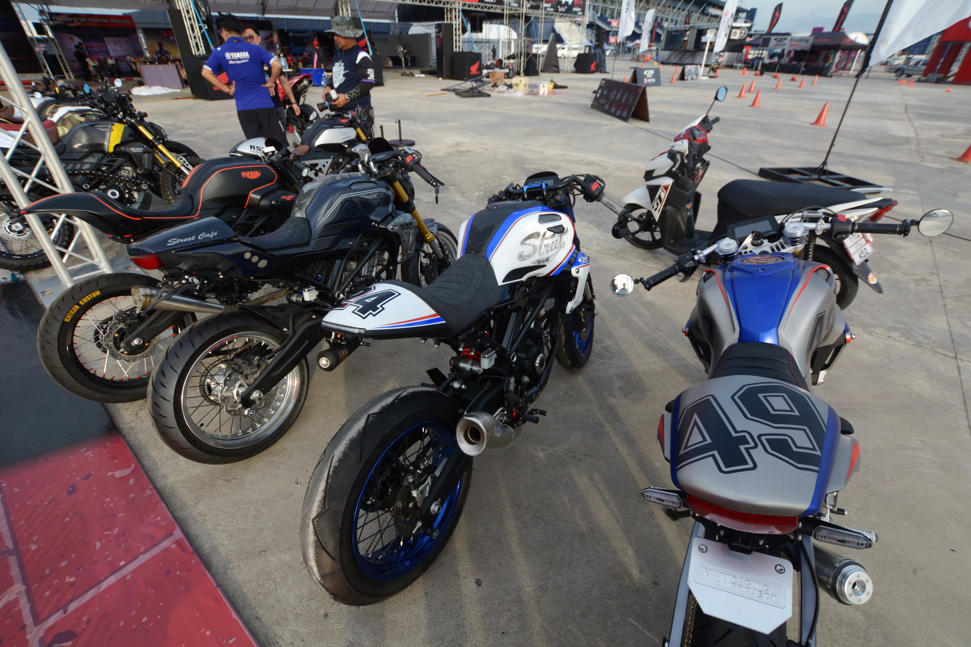 亚洲锦标赛泰国站,本田展台中的 CB150R 街头