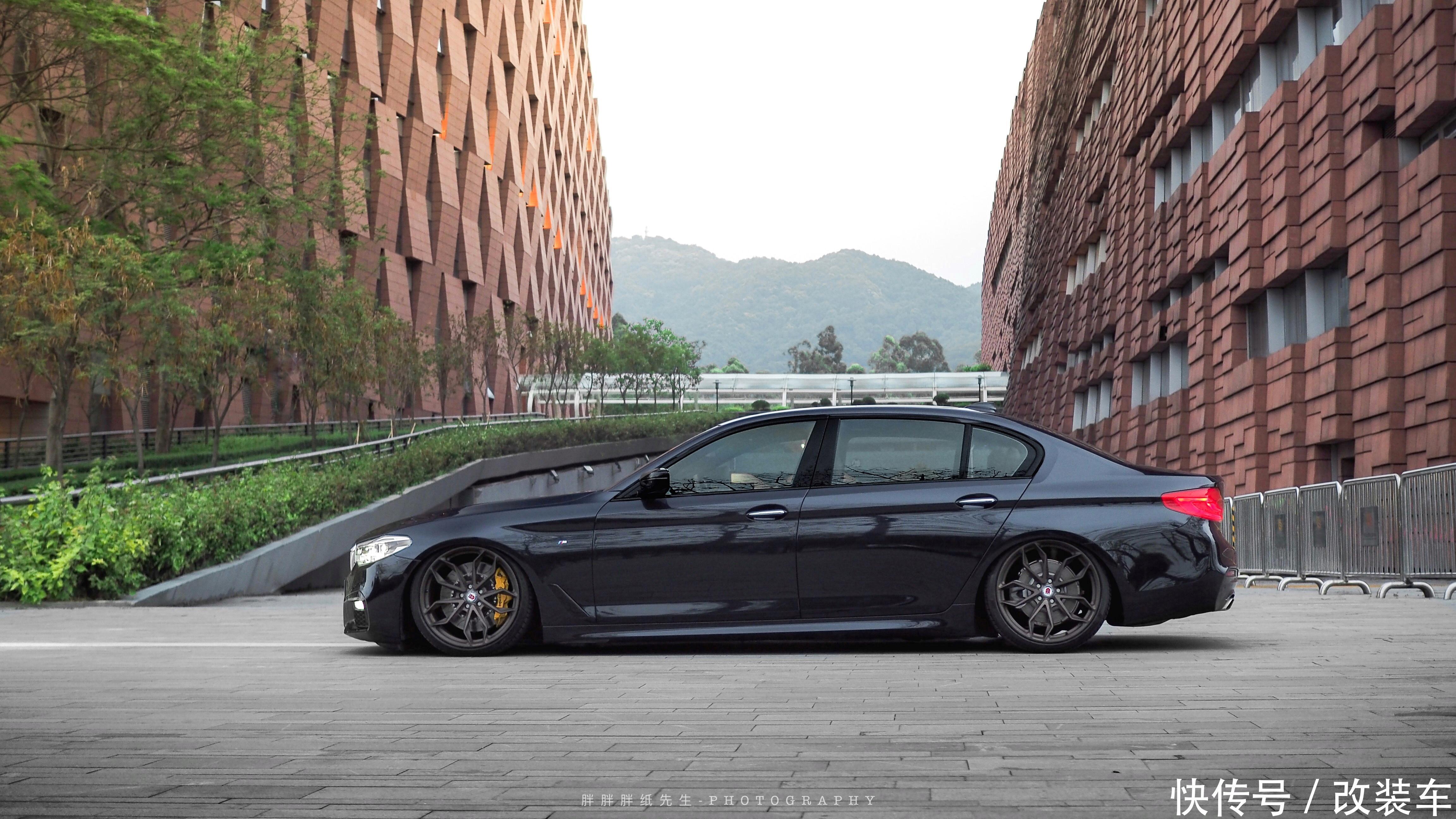 国内首辆改装低趴的宝马新5系,轻轻一改就已花费20万!