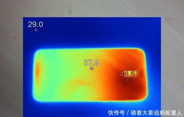 收官旗舰拉开2019创新序幕 荣耀V20全面评测