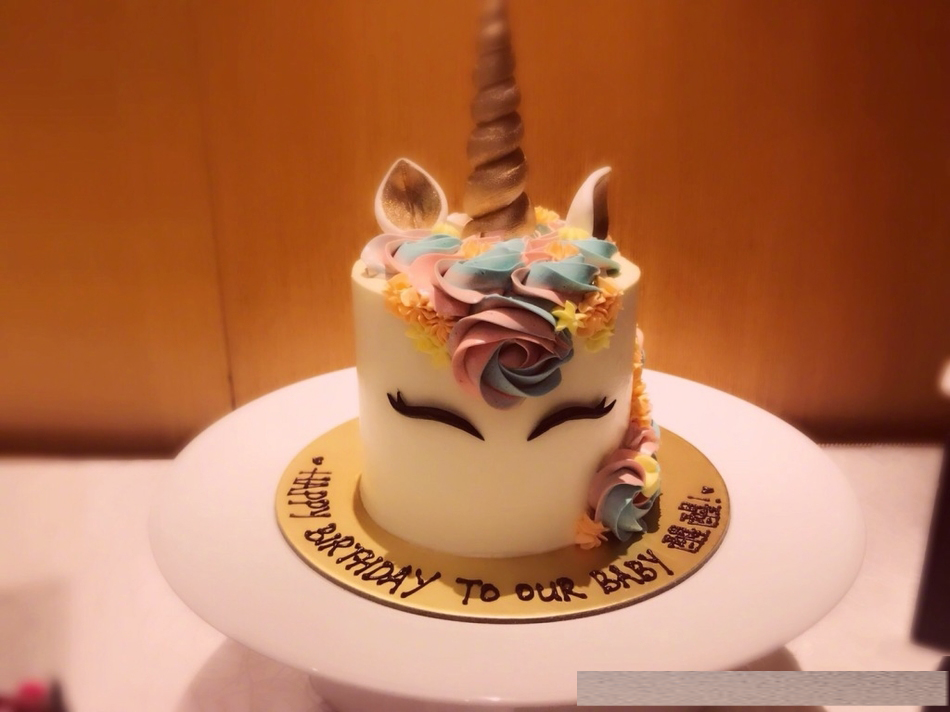 章子怡汪峰为醒醒庆生,浩大party引网友疼爱小