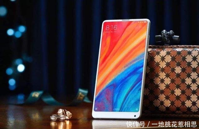 不一定坚持买新不买旧,聊4款价格下降的旗舰手机