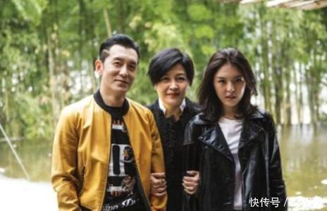 现在回想李咏被爆料移民美国,还被网友群嘲,其