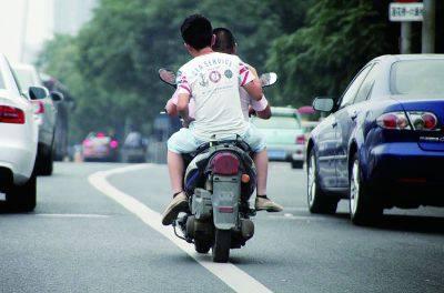 持有C证的,可以一步增驾摩托车,快速拿C1E\/C