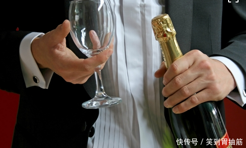 我为出轨上司打掩护,却导致自己家庭破裂