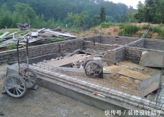 地基砸6万后悔！农村人建房是面子工程，钱花在别人能看到的地方