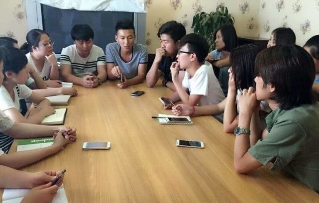 提前上班被开除