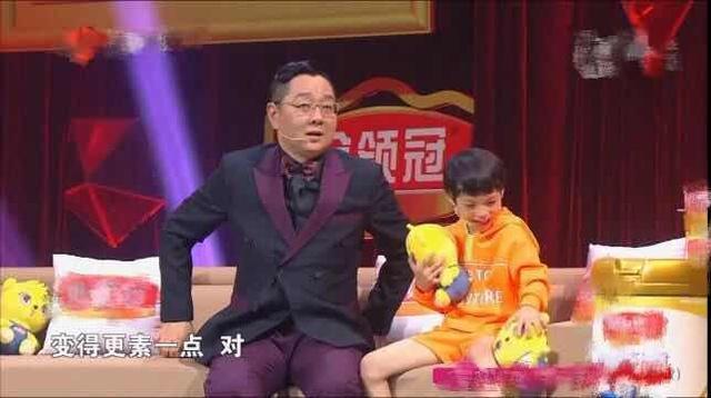 王诗龄打高尔夫穿200块船鞋，李湘上节目透露全家人减重原因