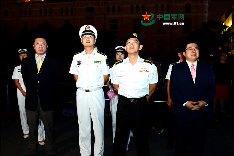 新加坡海军坚定号护卫舰再访上海
