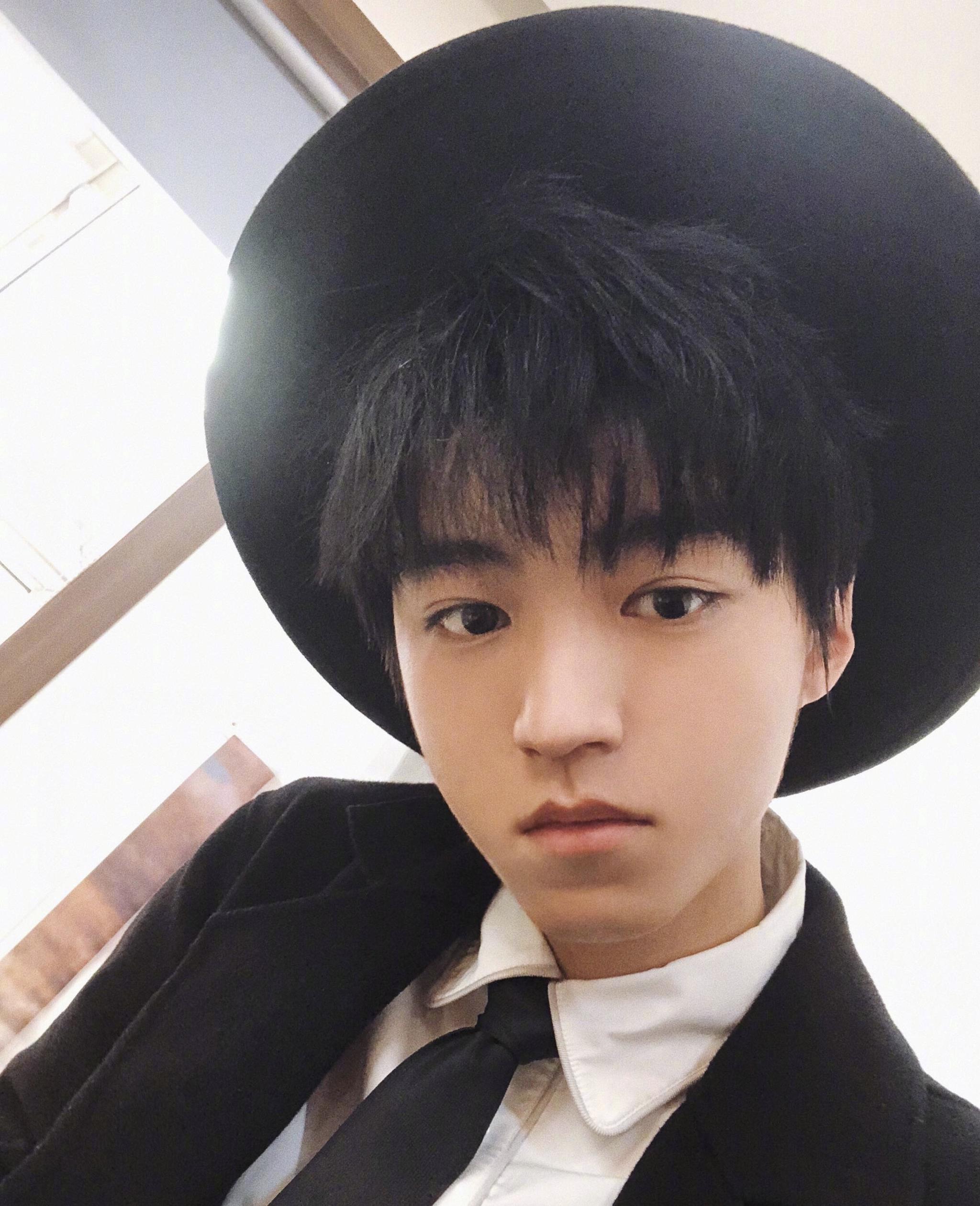 王俊凯被黑不去上课去赚钱,营销号都看不下去