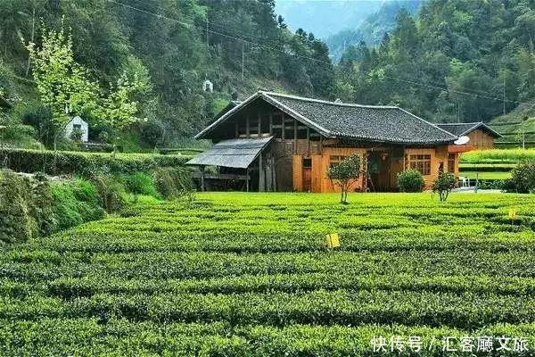 北纬30°上又一个神秘仙境，凭什么惊艳世界？