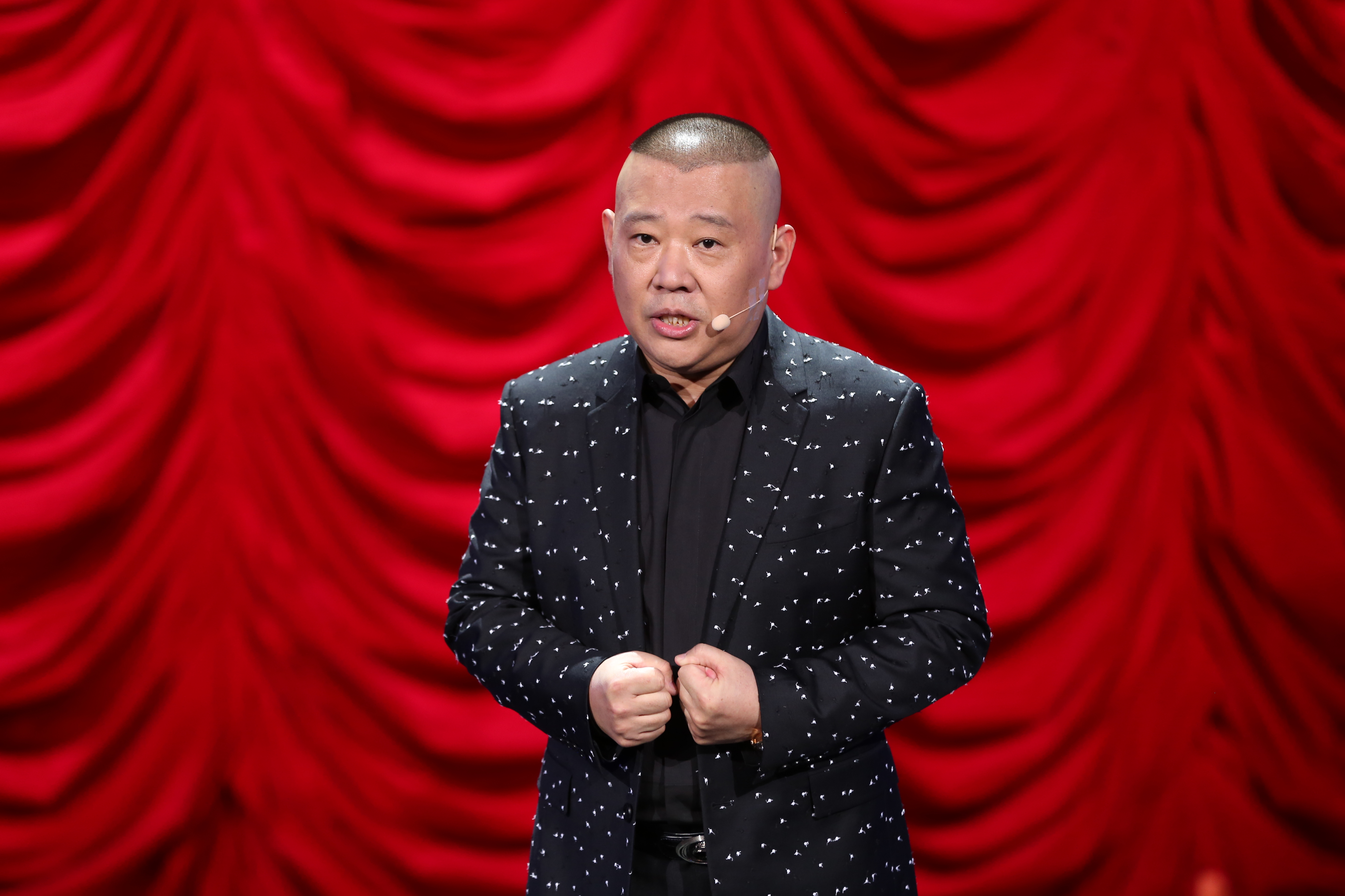 “魔王”岳云鹏夺冠,贾冰或成《欢乐喜剧人》最强黑马