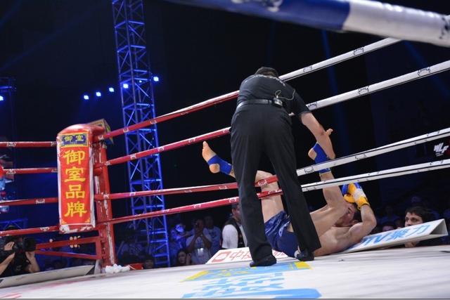 优势战胜考,重拳击溃西提猜,首次征战中国赛场